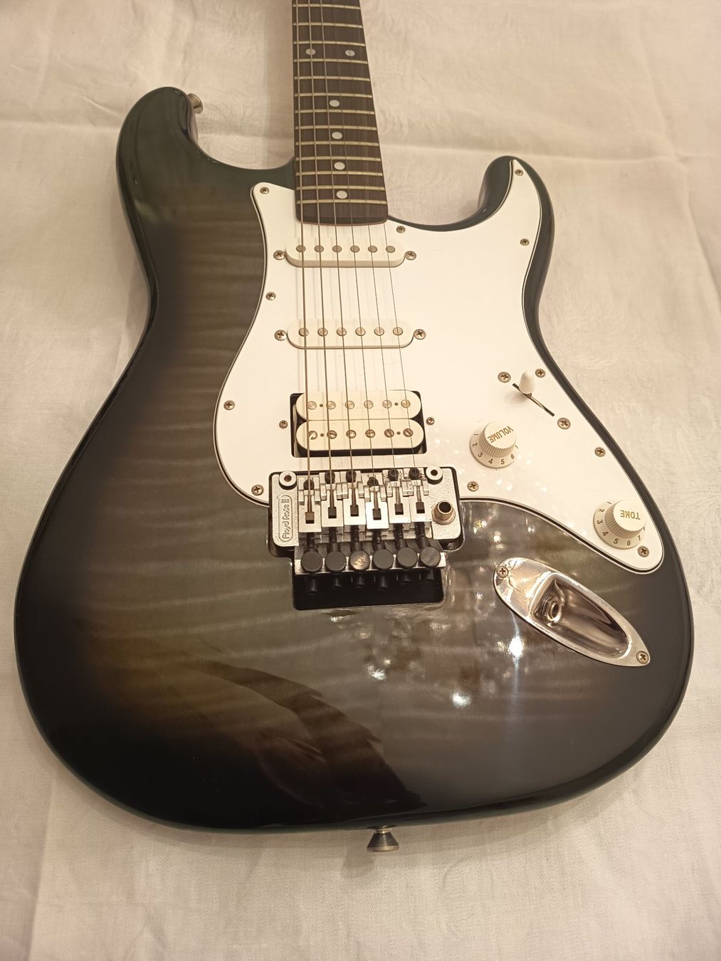Fender Musikinstrumente: Fender Stratocaster – Neu (gemäss Beschreibung) aus Zollikerberg von sgarbi1903 1