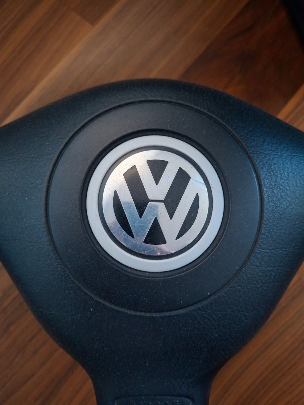 Volkswagen Tutti pezzi di ricambio auto: VW Golf 4 Lenkrad Original – Usato da Hünibach venduto da Pas_gn26 4