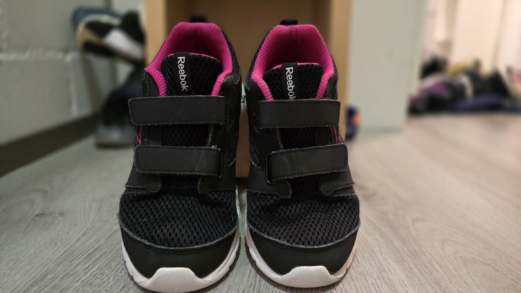 Reebok Schuhe für Mädchen: Sneakers Reebok gr. 32 – Gebraucht aus Wängi von tamaso11