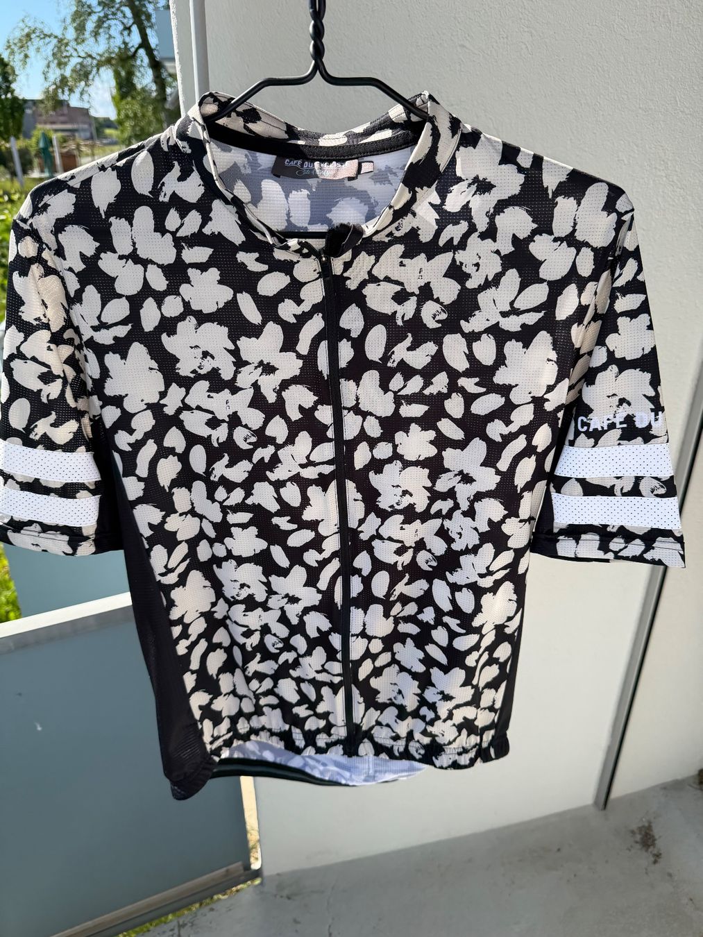 Canottiere & Pantaloni: CAFÉ DU CYCLISTE - FLORIANE FOR MEN – Nuovo (secondo la descrizione) da Uster venduto da Ledronnie