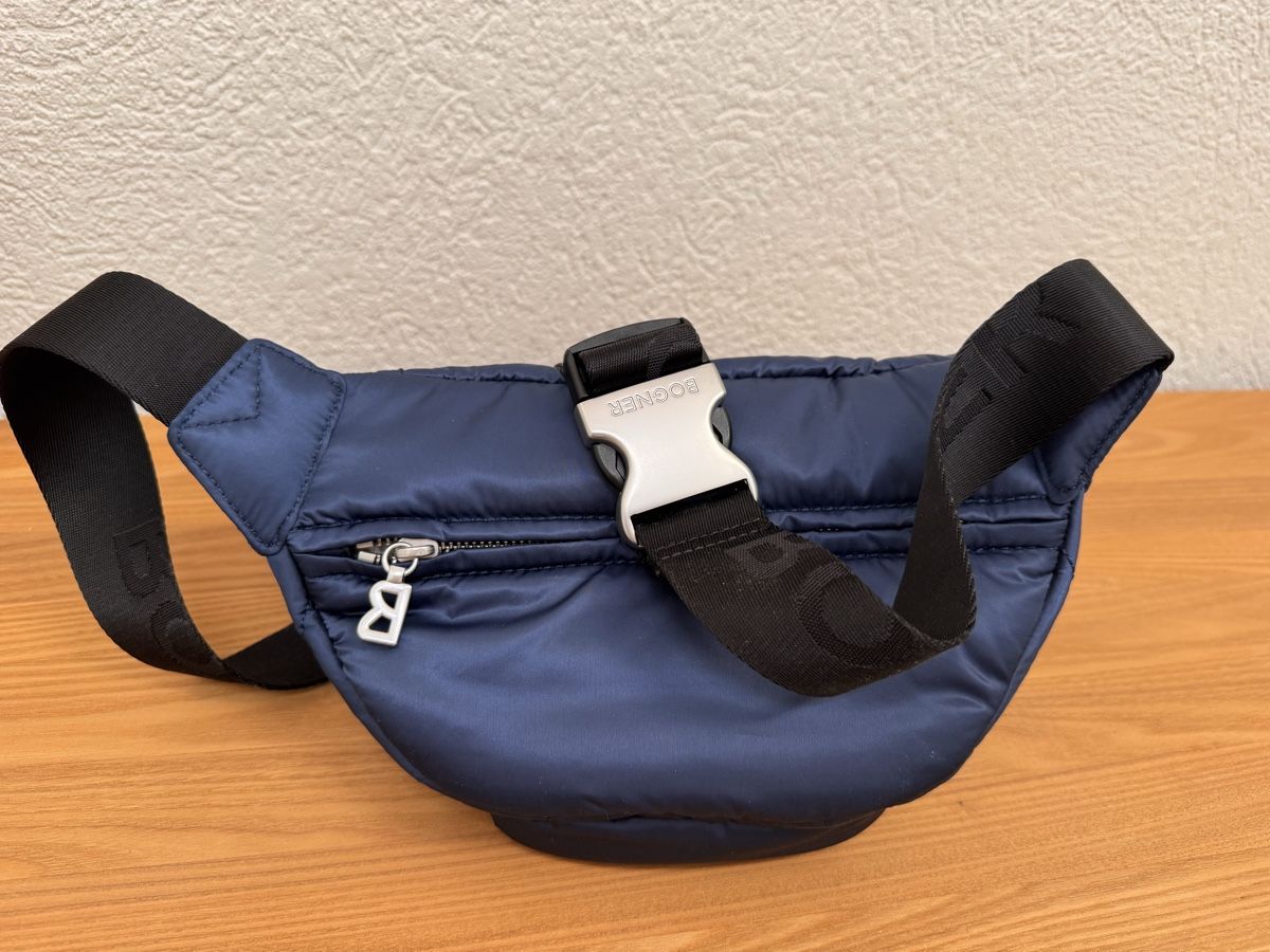 Bogner Borse: Bogner Gürteltasche Blau Neu – Nuovo (secondo la descrizione) da Zollikerberg venduto da agasha 6