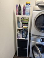 Kleiner Schrank für Haushalt