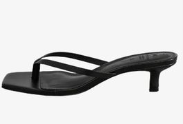 Sandale tong en cuir