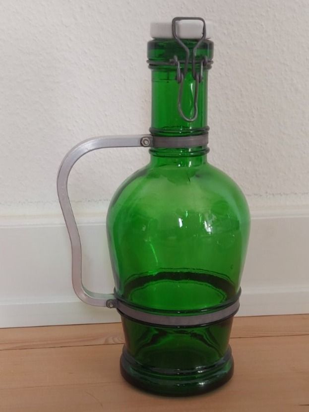 Gläser, Krüge & Flaschen: Biersiphon 2L Flasche grün Keramikverschluss – Gebraucht aus Pfäffikon ZH von eric0113
