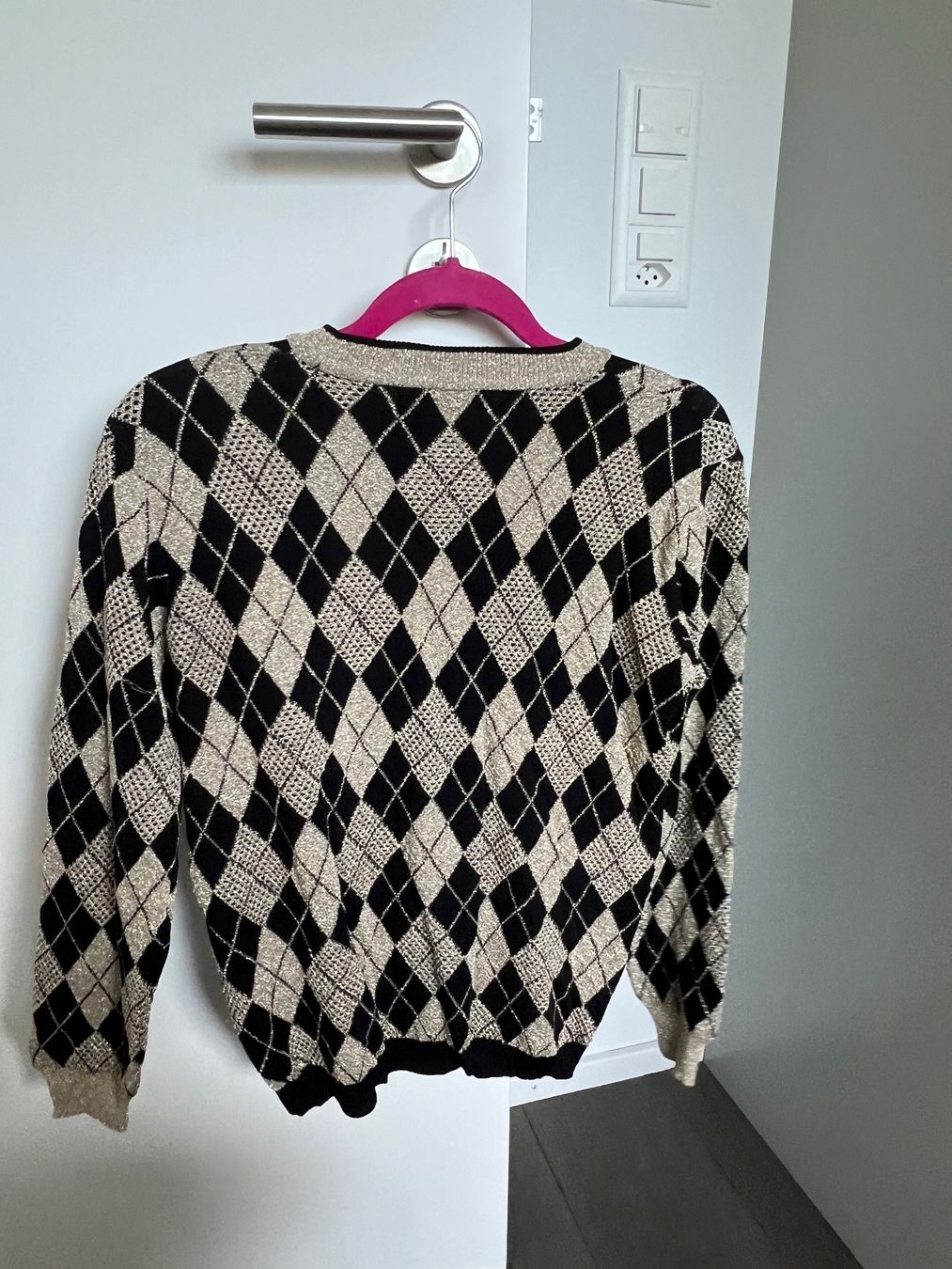 Tops: Black and gold uterque knit top – Gebraucht aus Kilchberg von AK_KB 1