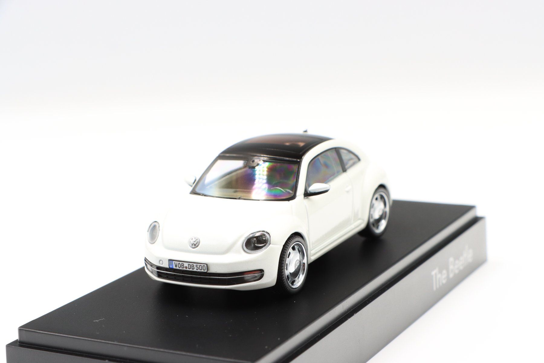 Volkswagen Modellini d'auto: VW New Beetle 2012 1:43 Schuco – Nuovo e nell'imballaggio originale da Bühl b.Aarberg venduto da modelldiecast 5