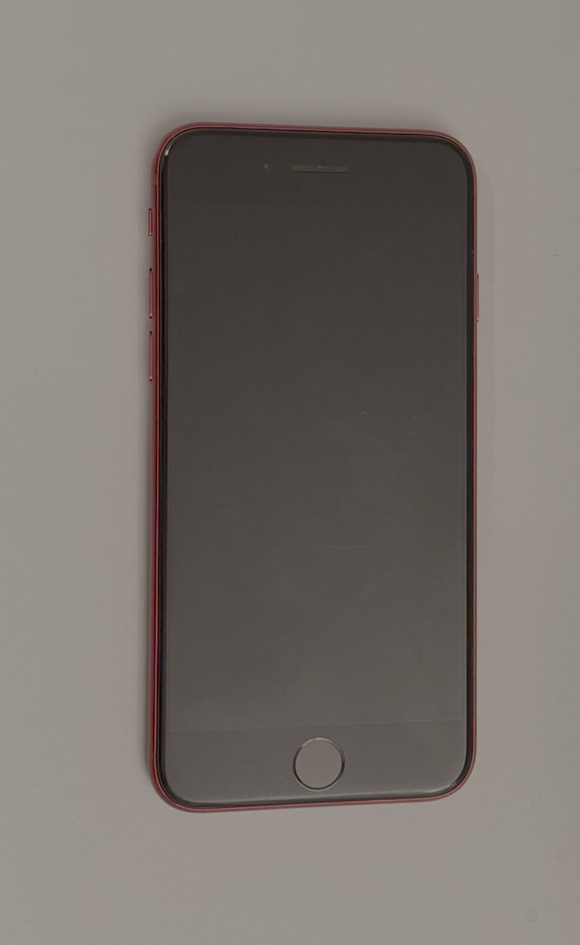 Apple Handys / Smartphones: Rotes iPhone SE, 2. Generation, 256 GB – Gebraucht aus Basel von Salsa2856 2