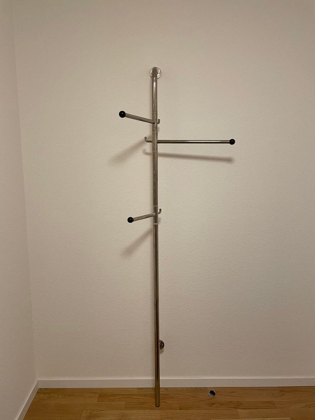 Garderobe: Garderobe Chrom von Mobitare Designklassiker – Gebraucht aus Bachenbülach von