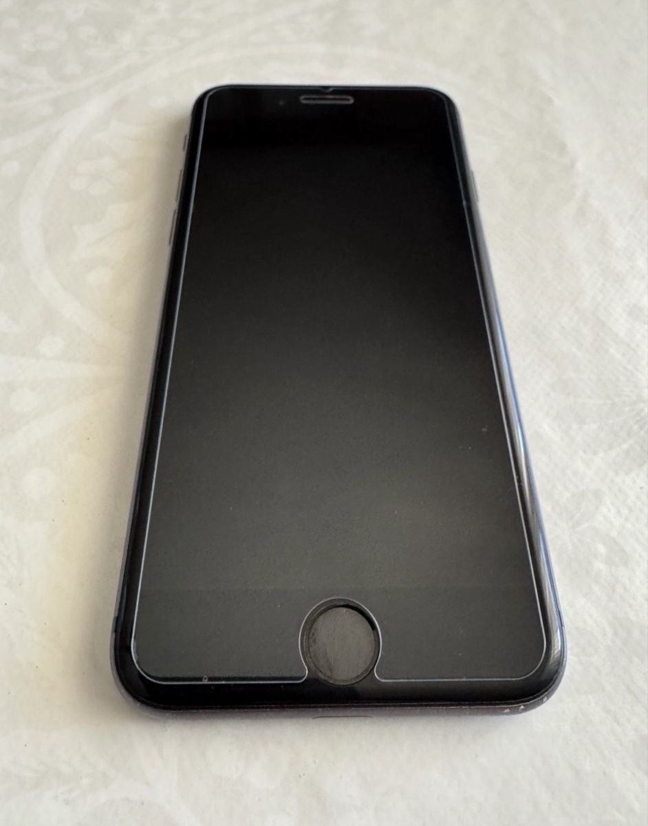 Apple Telefoni cellulari / Smartphones: iPhone 8 64GB – Usato da Zürich venduto da MaSte