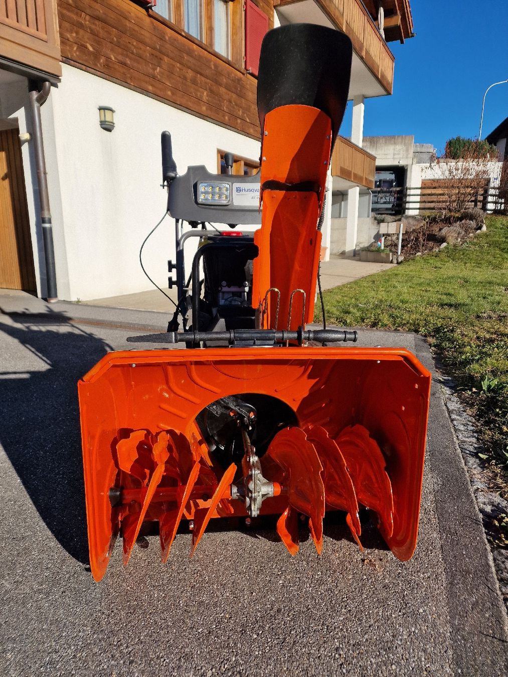 Tutte le macchine: Husqvarna ST 268 EP Schneefräse – Usato da Dardin venduto da Elowian 2