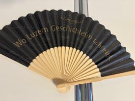 Schweizerhof Luzern Fächer, neu, ideal für den Sommer! (Nr4)