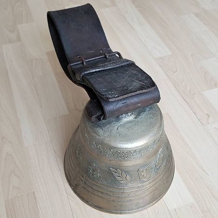 Wunderschön klingende und gestaltete Glocke