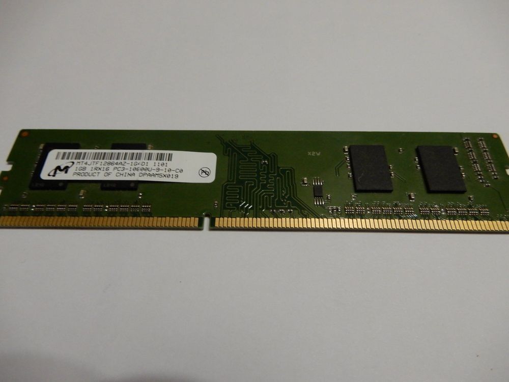 Mémoires / RAM: DDR3 Memory 10600U  1 Giga – D'occasion à Worben par MaKo3252