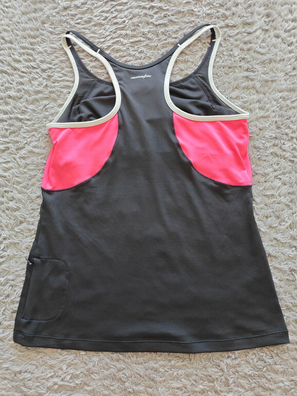 New Balance Top: New Balance Tank Top – Usato da Pieterlen venduto da Saemelili 4