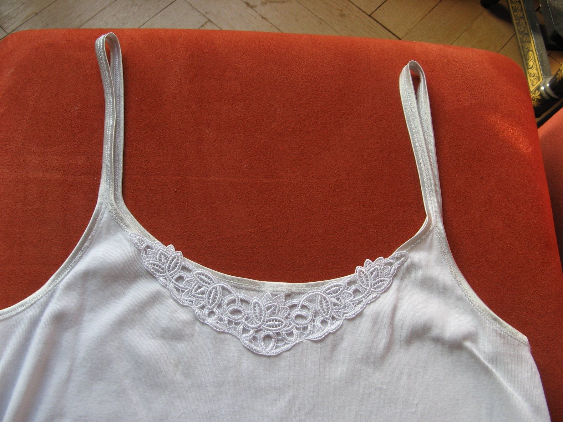 Altra biancheria intima: Damen Unterhemd Gr. XL – Usato da Zürich venduto da apil 1