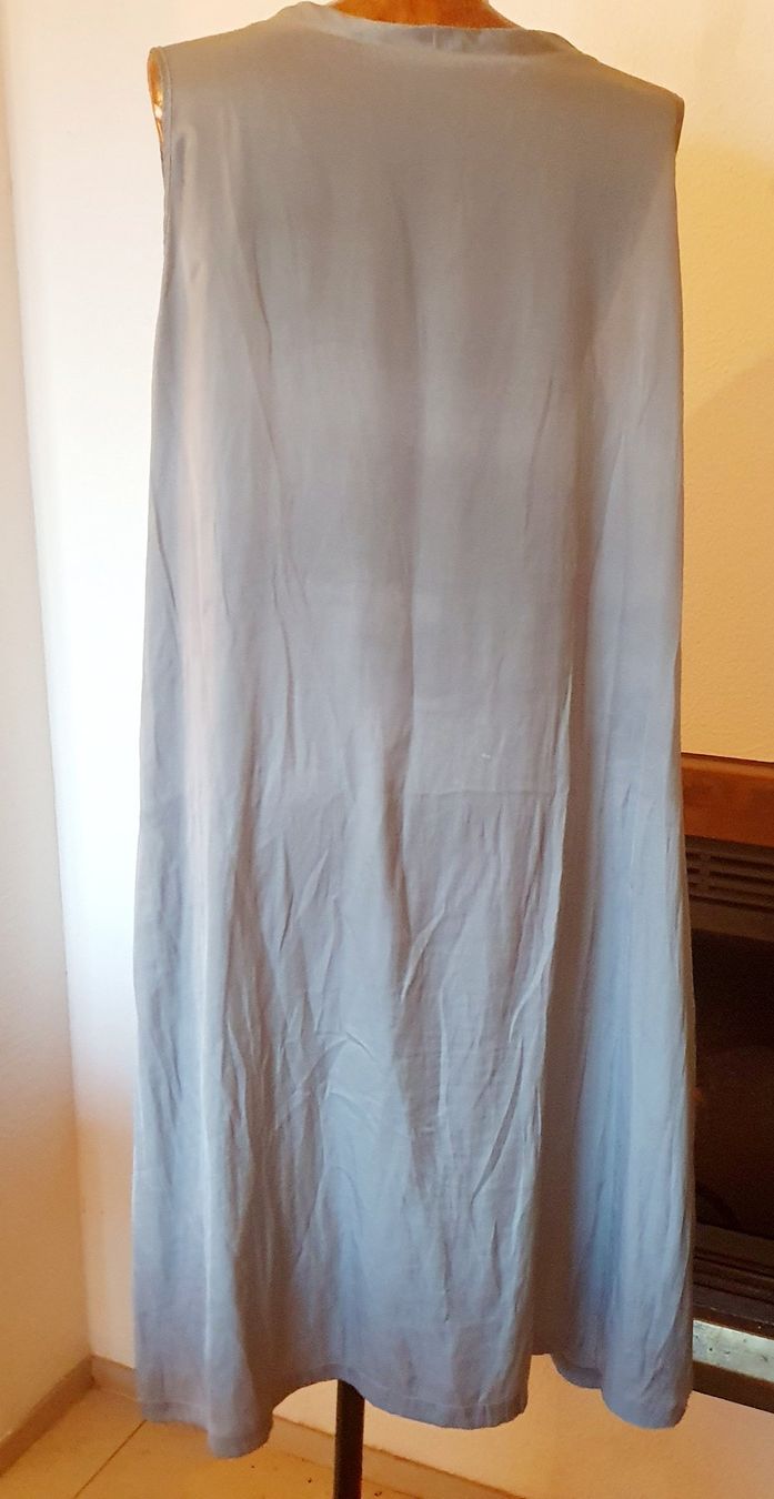 Vestiti: Robe tunique grise – Usato da Etoy venduto da az2011 3