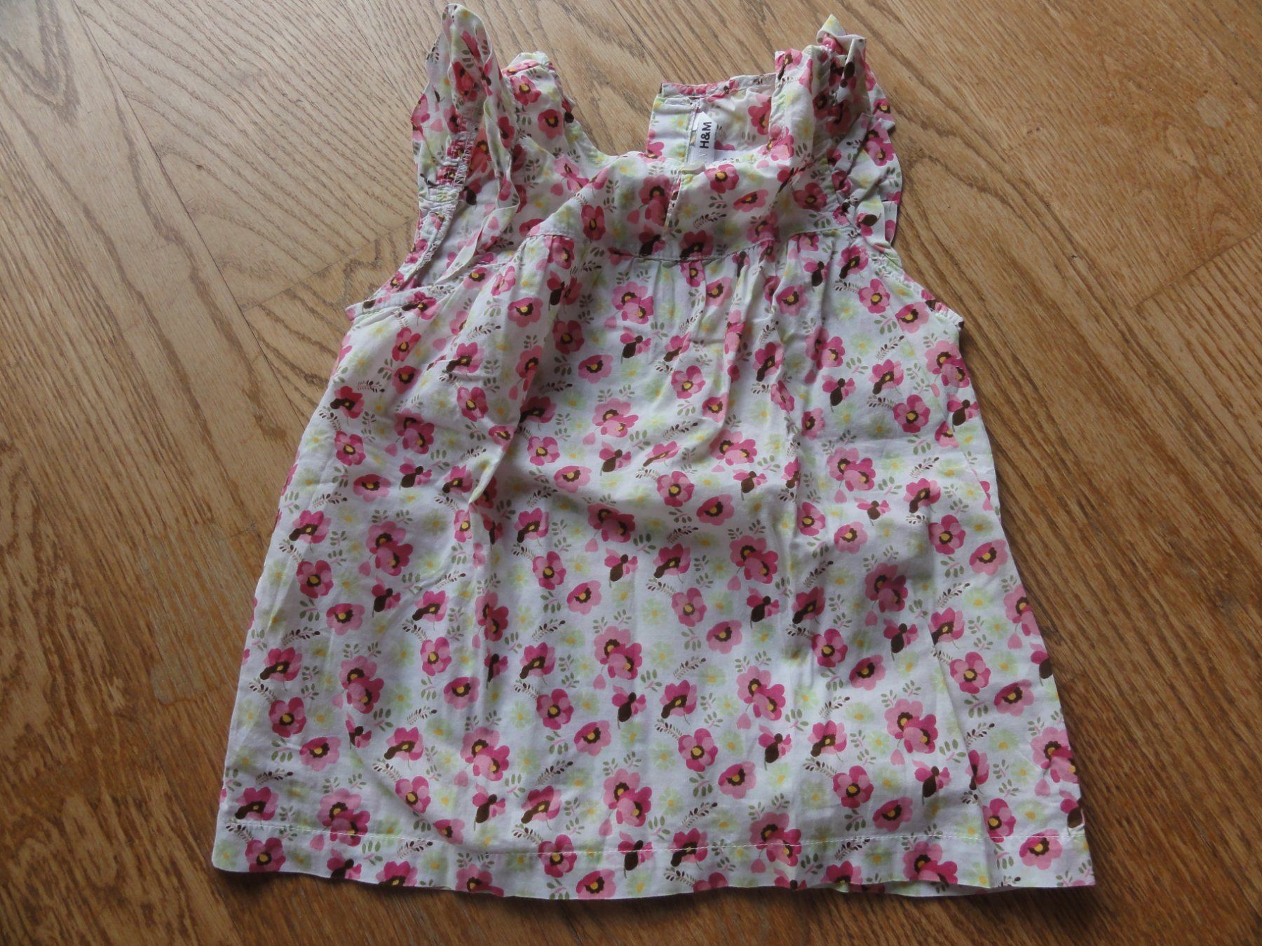 H&M Camicette, T-shirt & Top: Blumentop Gr. 110 – Usato da Riedholz venduto da Taweva