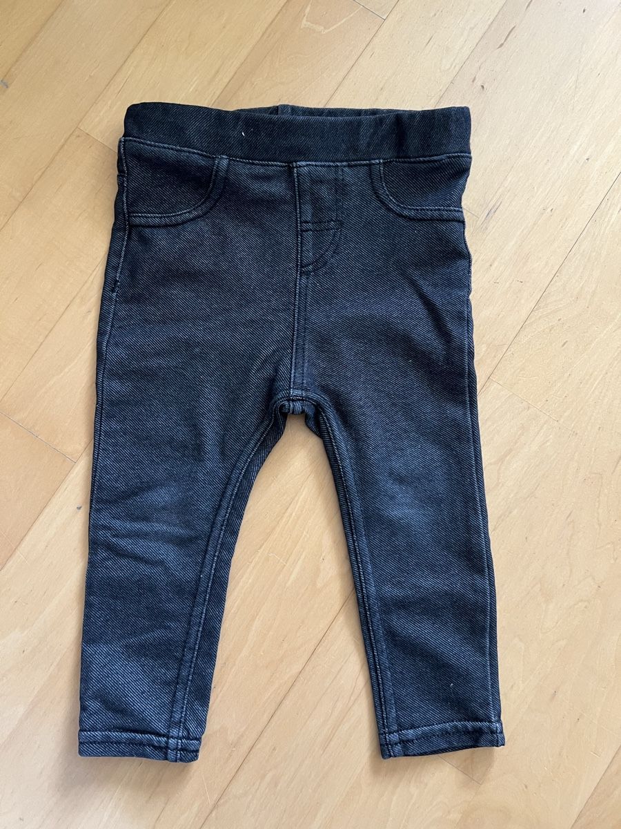 Pantaloni: Jeggings Gr. 74 Schwarz – Usato da Toffen venduto da Vanessa_Germann