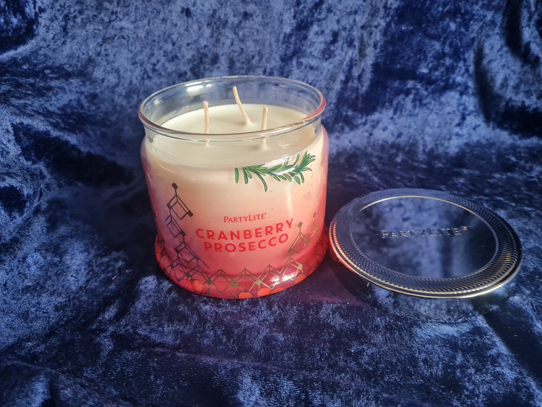 Partylite Candele: PartyLite - 3-Docht-Glas Cranberry Prosecco – Nuovo e nell'imballaggio originale da Othmarsingen venduto da Kleibai 1