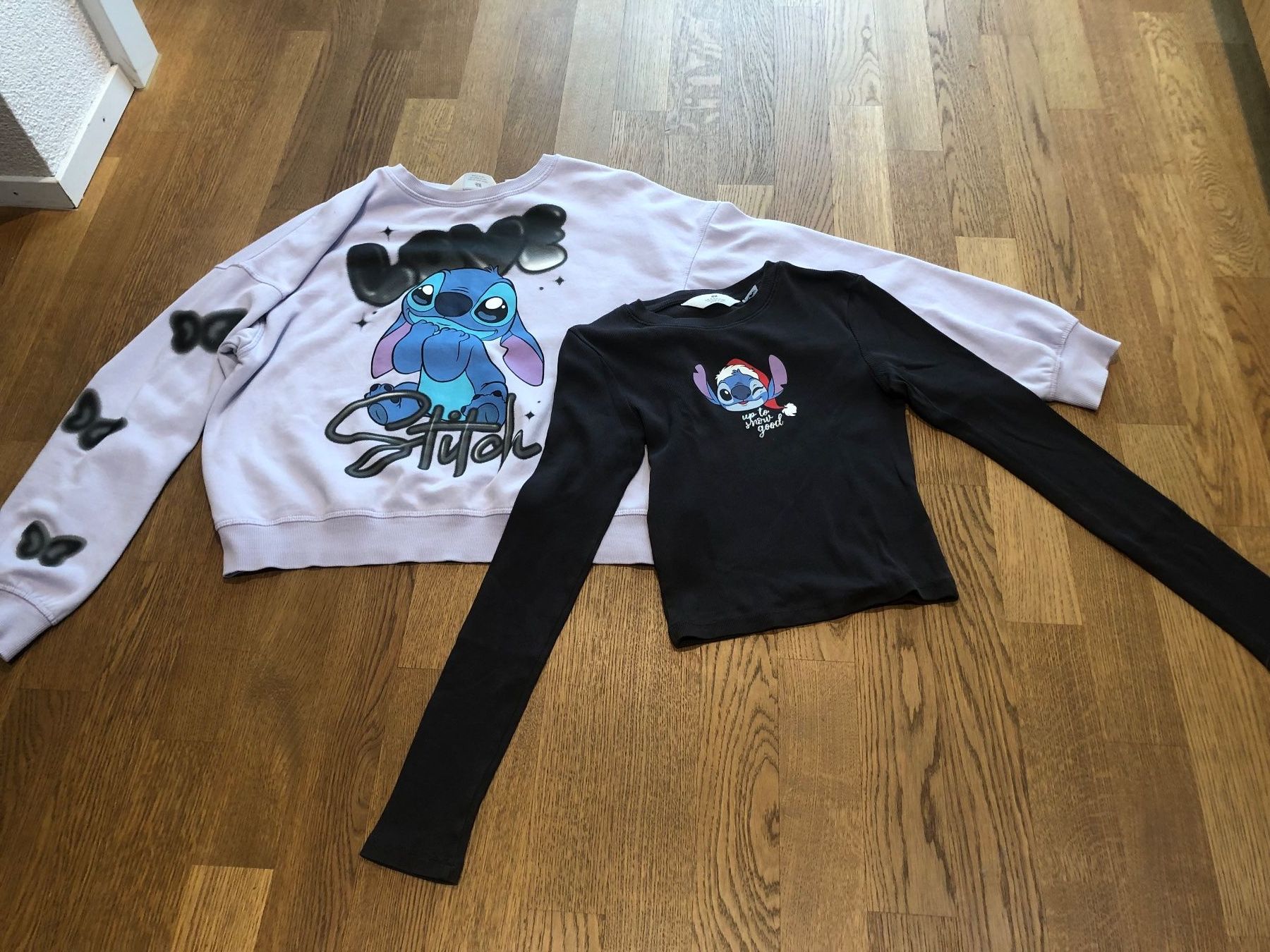 H&M Pullover & Sweatshirts: Zwei Oberteile – Gebraucht aus Bubikon von tokidoki