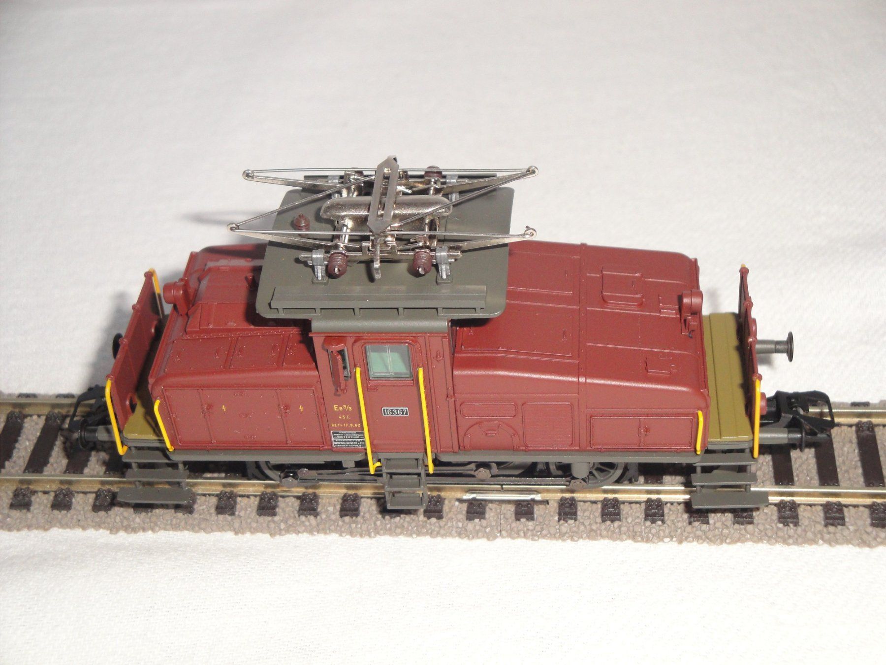 Trix Modelleisenbahnen: Trix SBB-Ee 3/3 16367 – Neu und originalverpackt aus Wolfwil von heinzs3575 6
