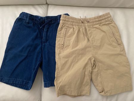 2 shorts GAP t. L pour garçon 8-10 ans