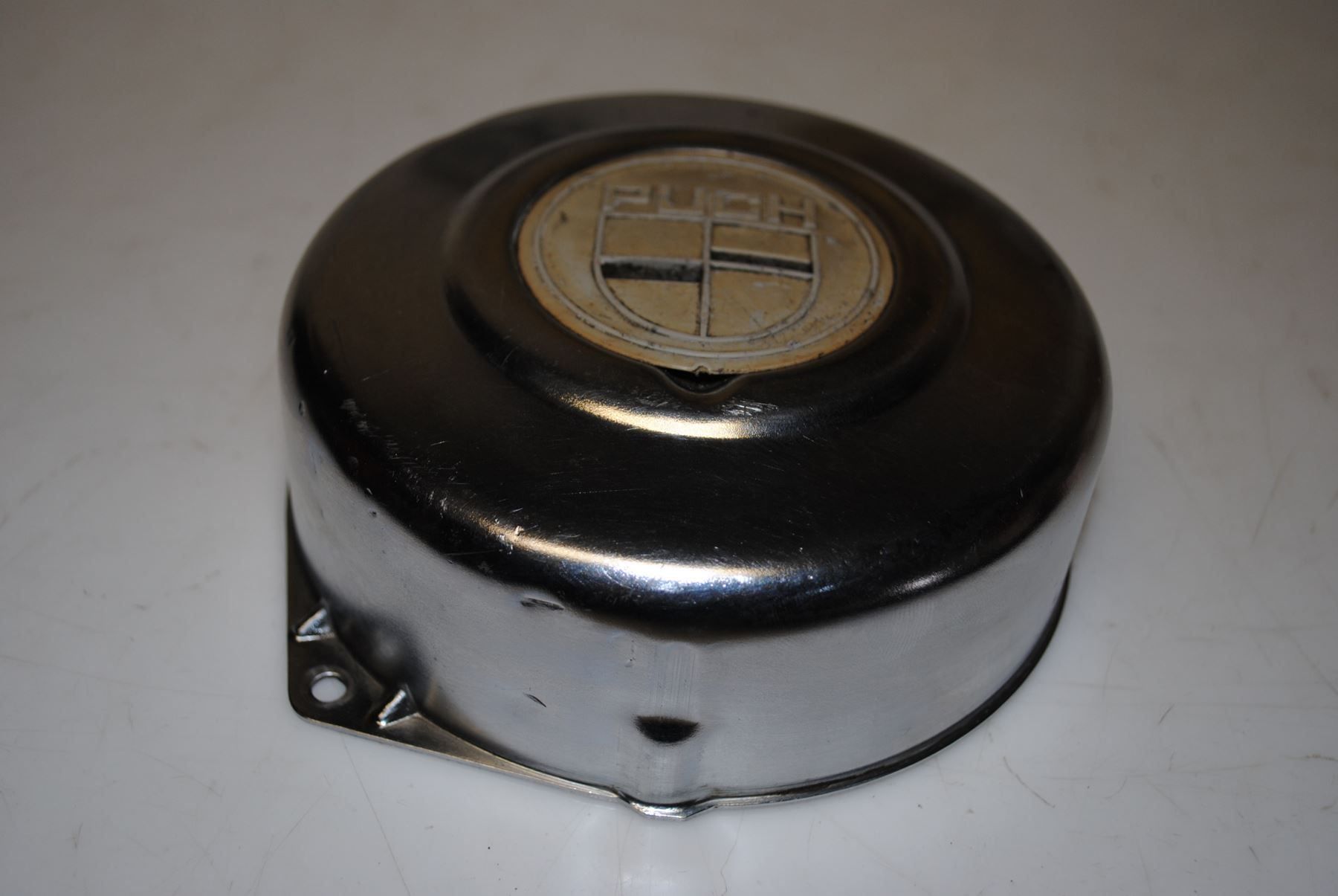 Puch Parti ricambio per ciclomotori: Puch Lichtmaschinenabdeckung Zündungsdeckel Original – Usato da Subingen venduto da Baergarage 2
