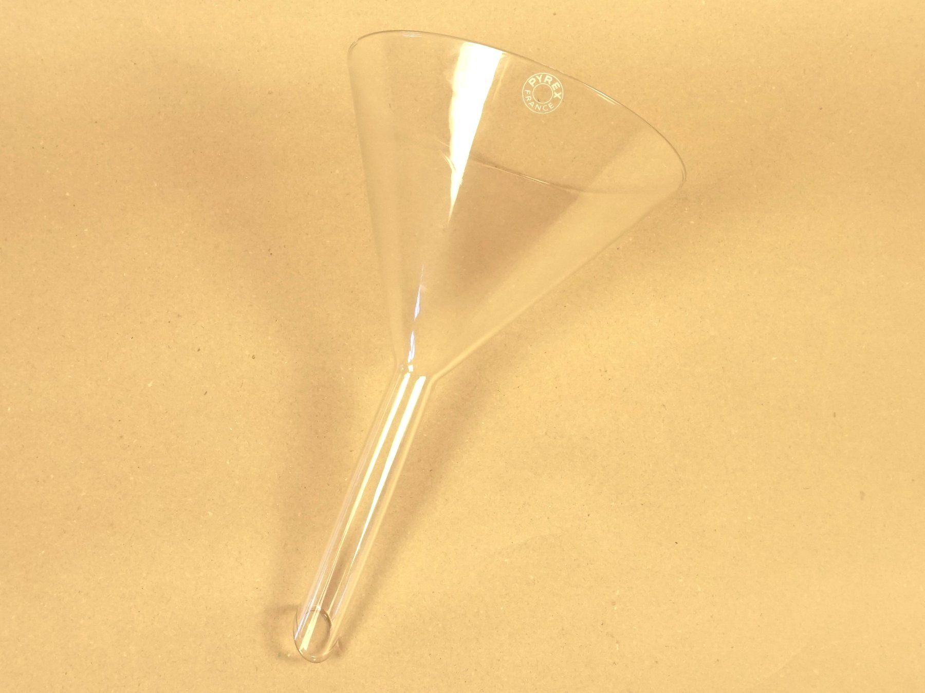 Accessori da laboratorio: Pyrex Labortrichter 20cm – Usato da Pratteln venduto da Restwert_Pratteln 4