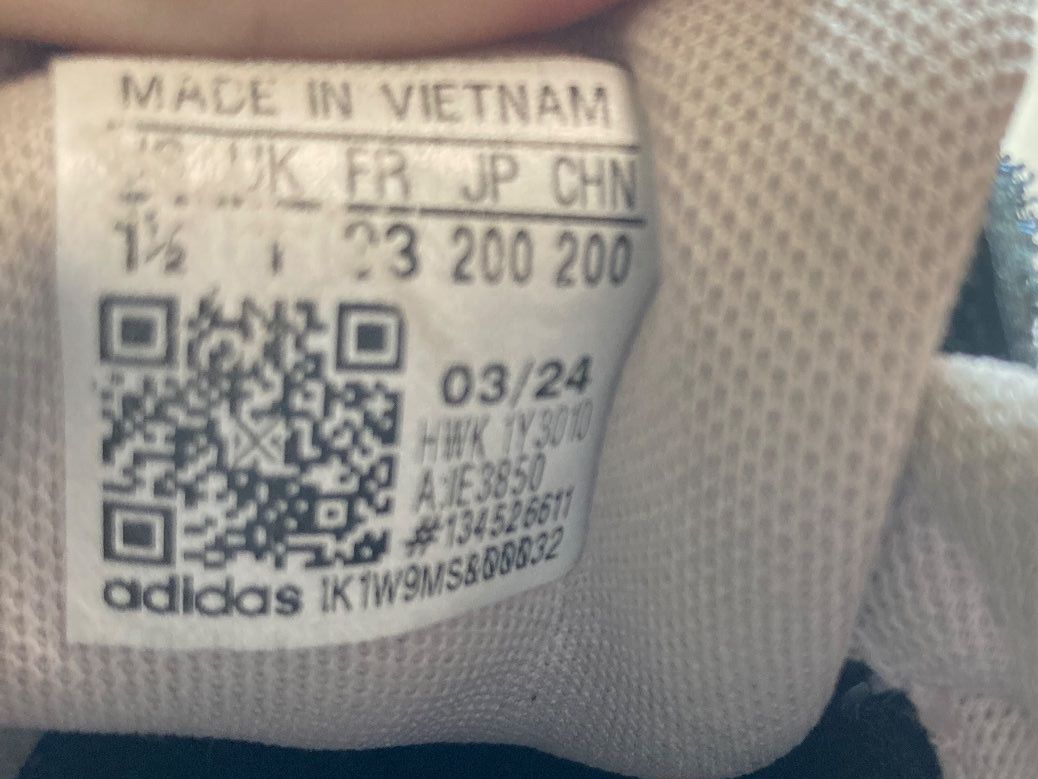 Adidas Scarpe per ragazze: Dunkelblaue Adidas Turnschuhe, Gr. 33 – Usato da Bern venduto da P-Lina 3