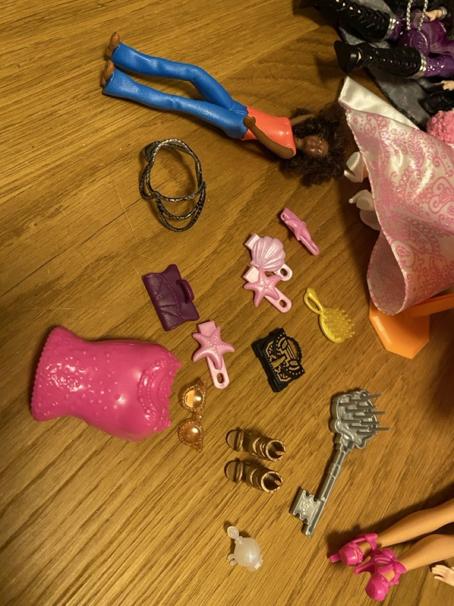 Disney Giocattoli: Barbie Set – Usato da Genthod venduto da Tidus04 7