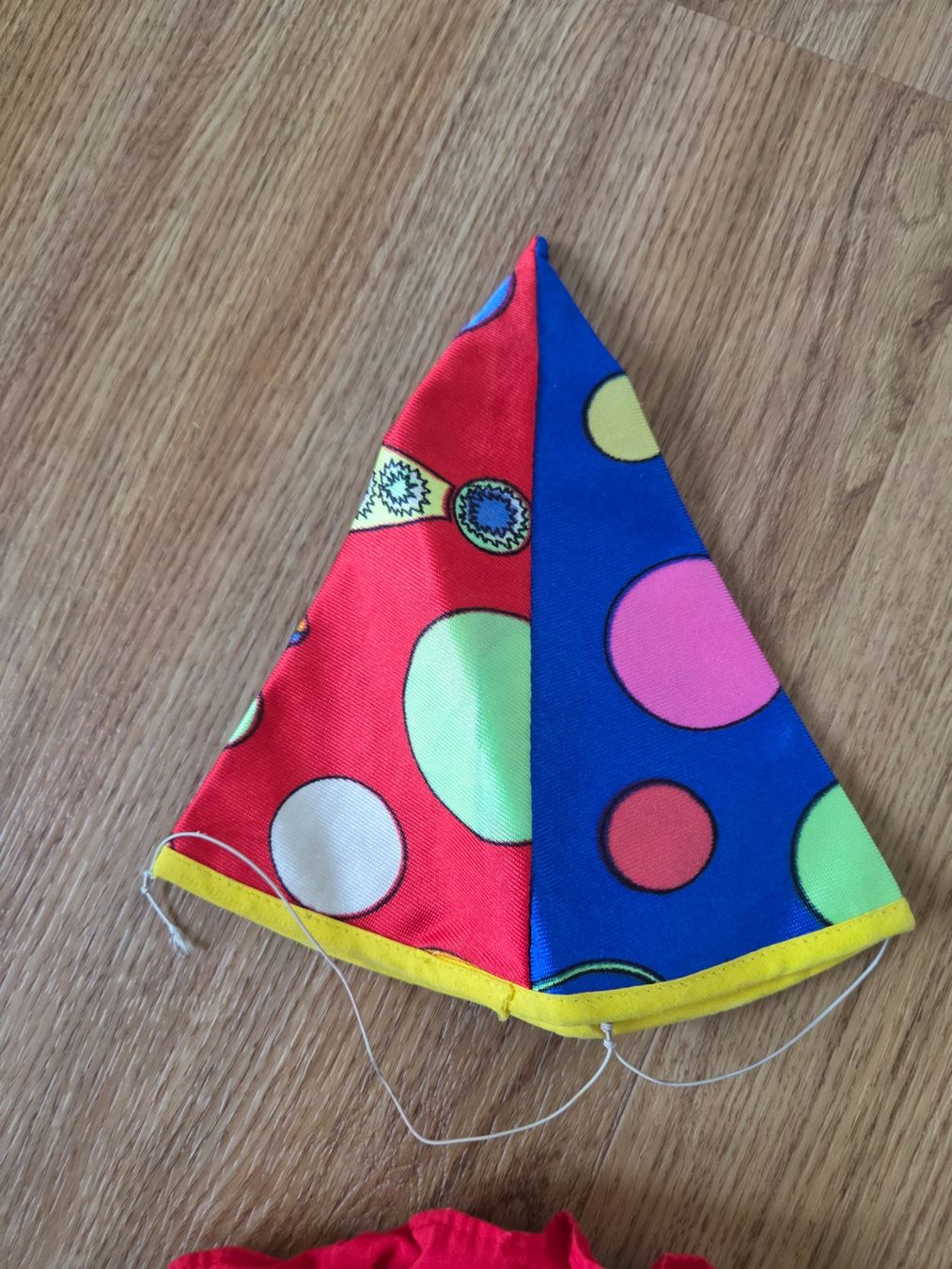 Costumi: Kostüm Clown mit Hut, Gr. 116 – Usato da Heinrichswil venduto da frankie19860 2