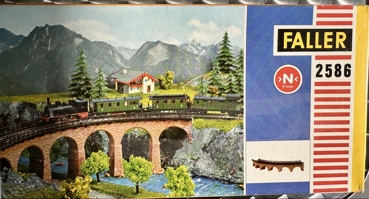 Faller Modellini di ferrovie: Faller B-2586 N Brücke – Nuovo e nell'imballaggio originale da Burgdorf venduto da Gedora