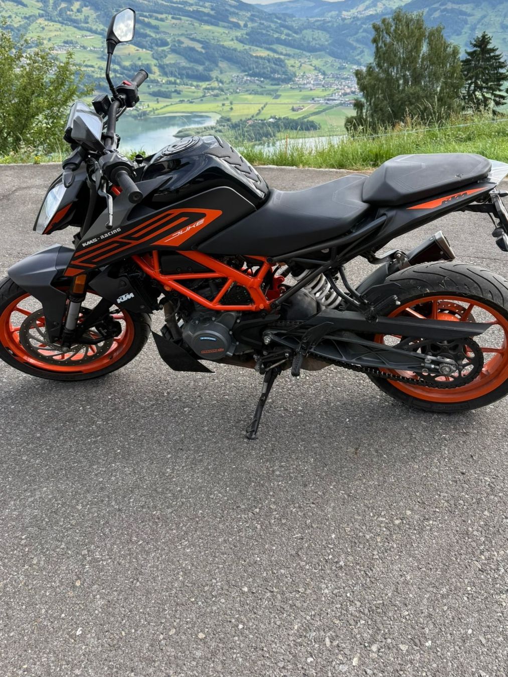 KTM Strasse: KTM 125 Duke - Top Zustand, wenig Kilometer, JG 2021! (55) – Gebraucht aus Lauerz von Trampolinsprung