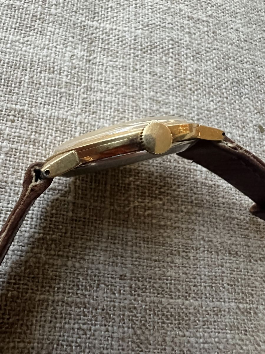 Movado Orologi: Montre Movado, boîtier plaqué or – Usato da Estavayer le lac venduto da D00o 2