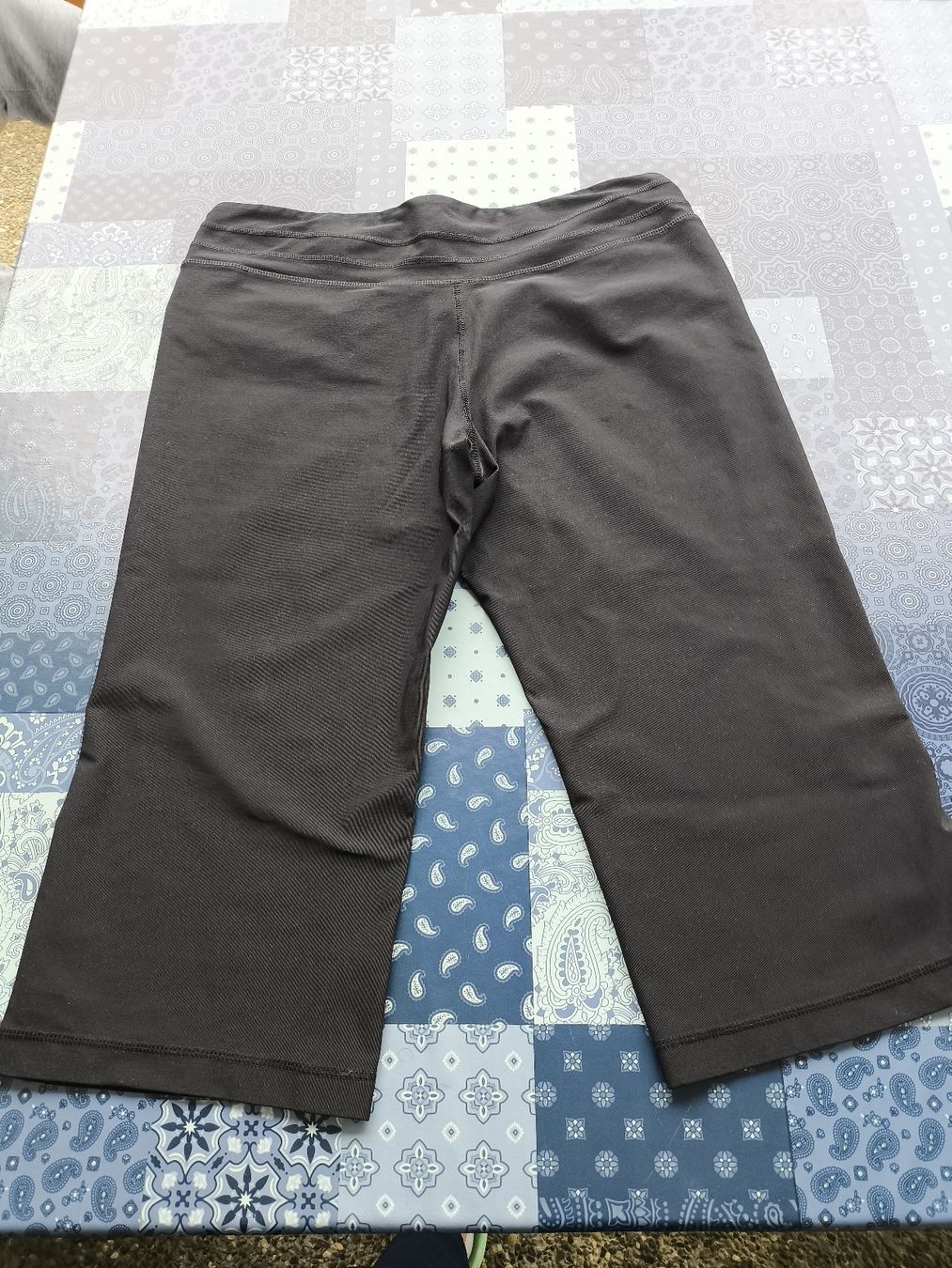 Nike Pantaloni: Freizeithose 3/4, Gr.L/44/46 Nike – Usato da Burgdorf venduto da Ropajesi 2