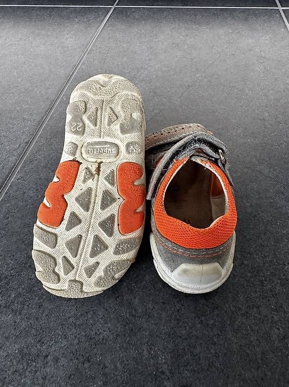Scarpe per ragazzi: Sandalen Gr. 22 – Usato da Ottenbach venduto da bienemaja010 1