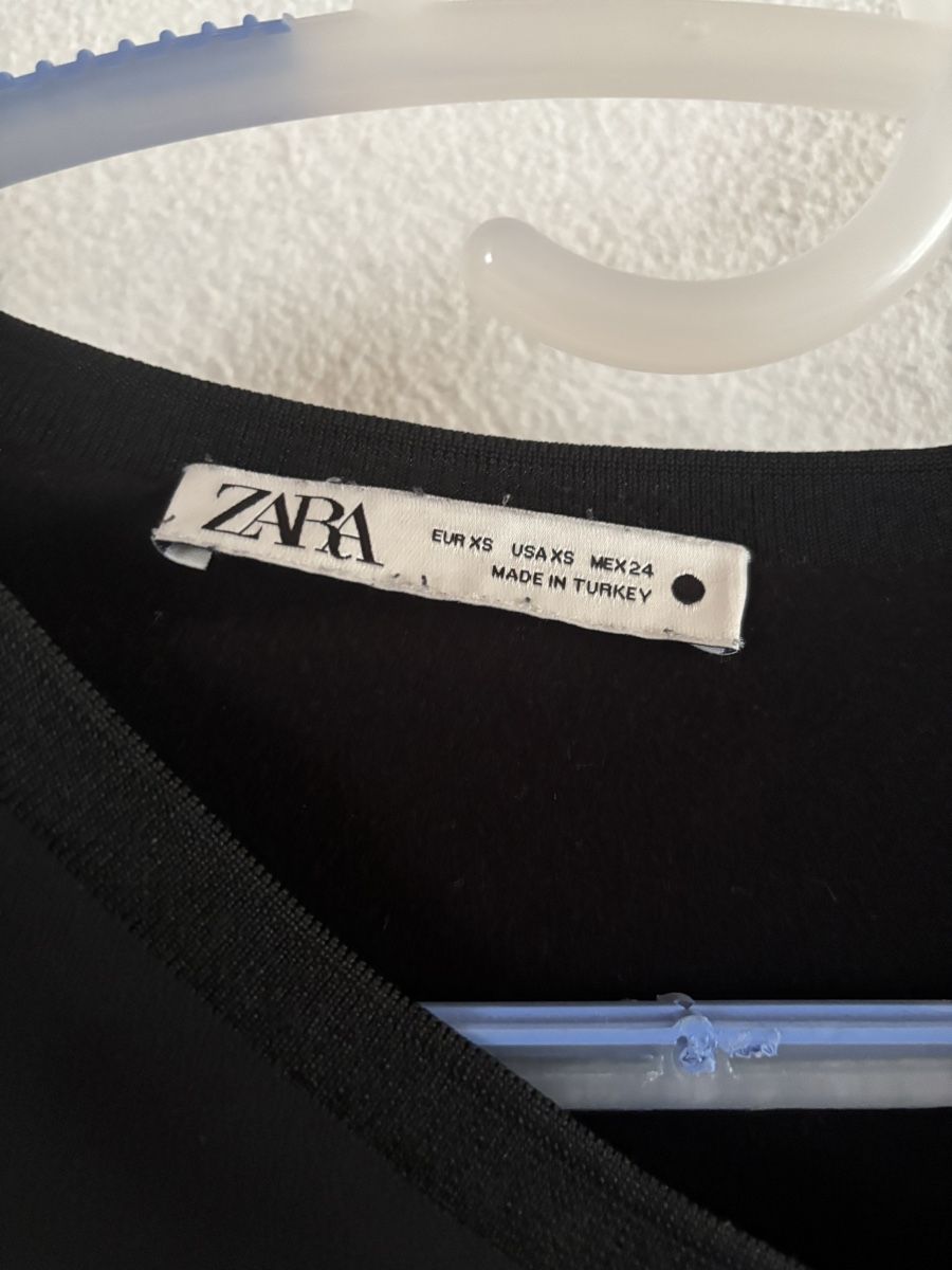 Zara Camicette: Chemisier noir Zara  – Usato da Grandvillard venduto da Elsa.Del 3