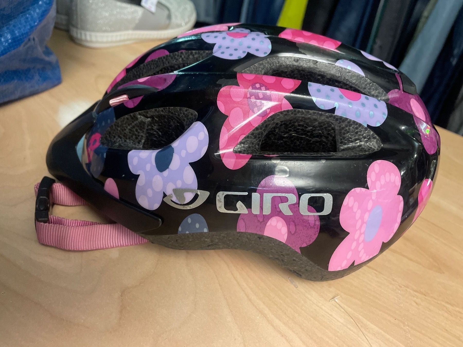 Giro Caschi: GIRO Mädchen Vohelm Gr.52-54 – Usato da Obergerlafingen venduto da cabo4