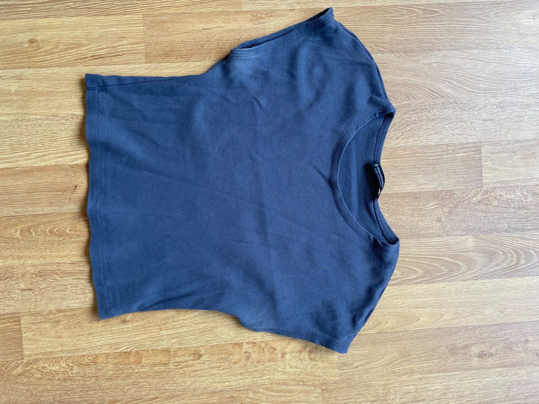 Stradivarius T-shirt: cap sleeve t-shirt (dark grey) – Usato da Bern venduto da liv_km2r