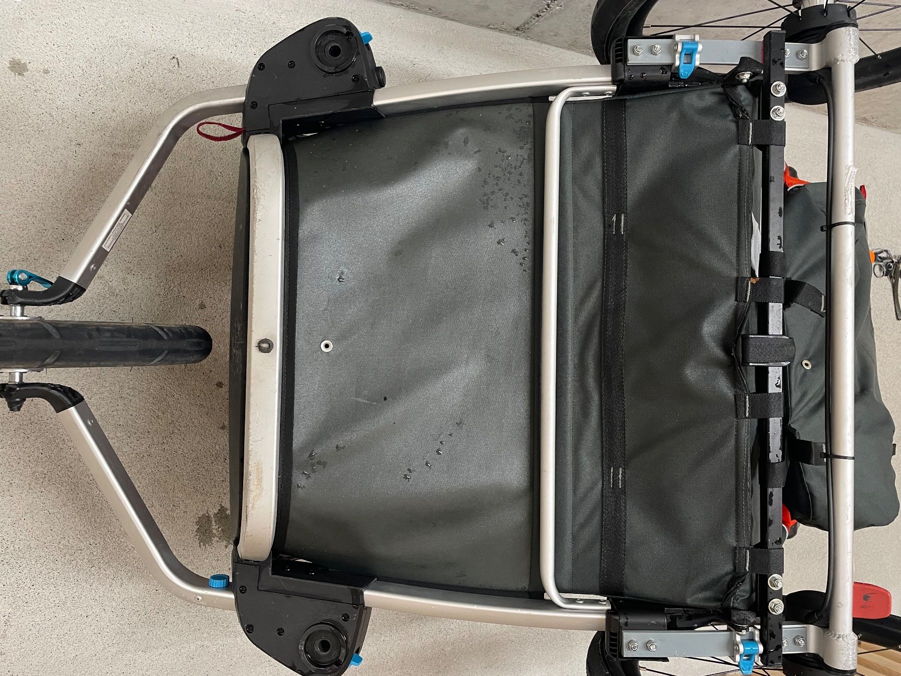Thule Anhänger: Thule Cross 2 mit Jogging-Rad – Gebraucht aus Zürich von Placevendome 5