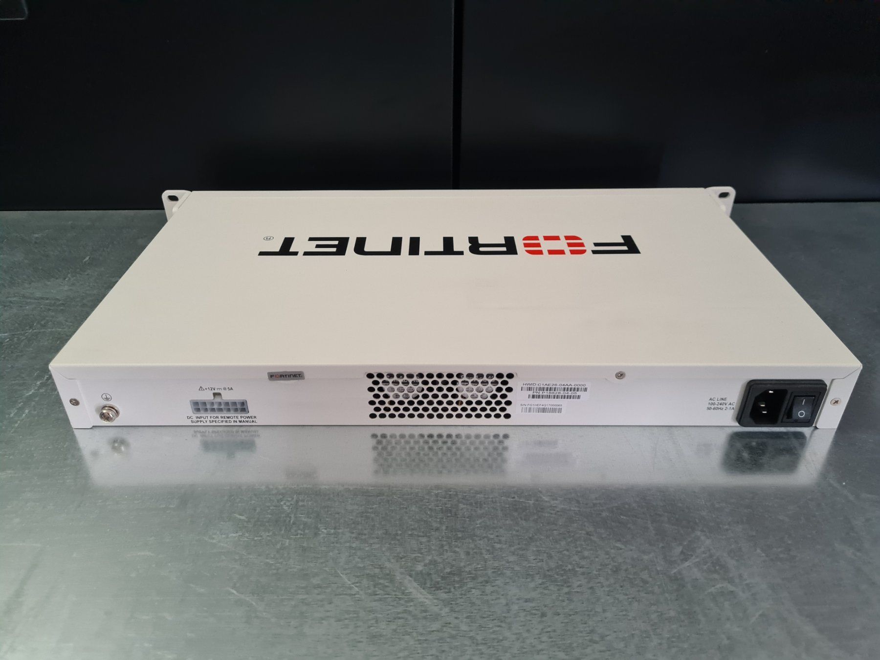 Fortinet Firewall: FORTINET FortiGate 100EF Firewall – Gebraucht aus Rümlang von Greenliff 2