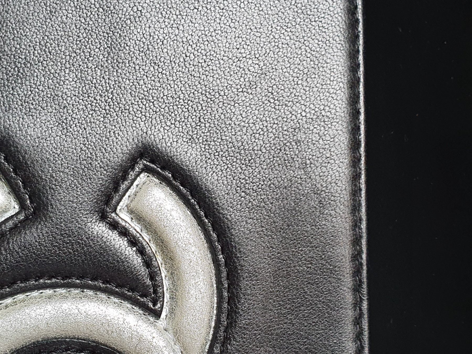 Chanel Taschen für Damen: AKTION: CHANEL Black CC Wallet on Chain – Gebraucht aus Wängi von Pambola 8