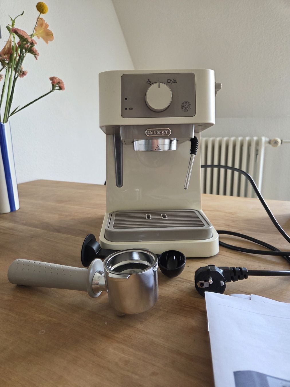 De'Longhi Machines à café & Machines à expresso: DeLonghi – Neuf (Voir description) à Zürich par PatriciaAnna 1