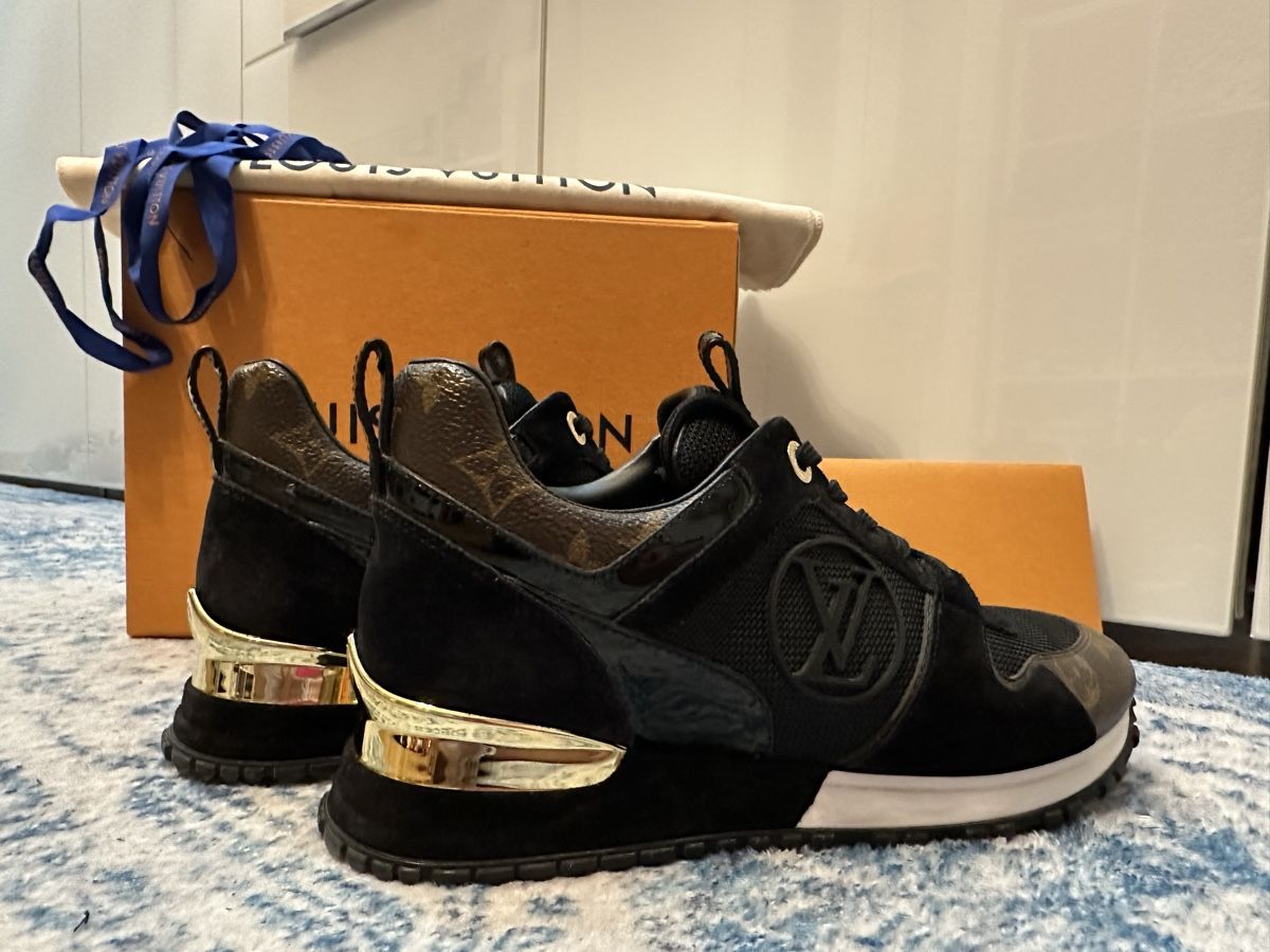 Louis Vuitton Scarpe da donna: LV Run Away Sneaker – Nuovo (secondo la descrizione) da Adlikon b.Regensdf venduto da E.Prov 2