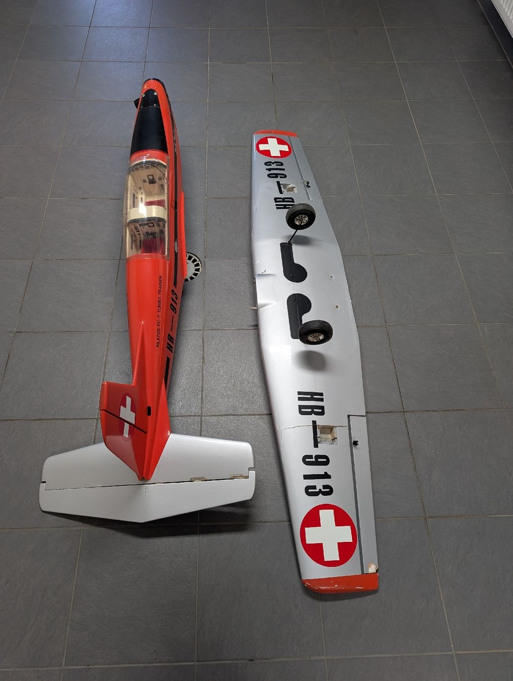 Modellismo RC: Avion RC Pilatus – Difettoso da Alle venduto da hachiroku