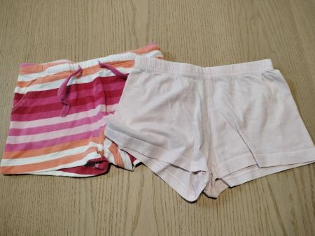 2x Shorts Mädchen Grösse 98 und 98/104