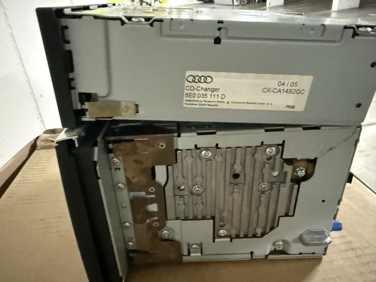 Radios: Audi RNS-E Navigation System mit CD-Wechsler und Zubehoer – Gebraucht aus Niederlenz von Lusado 5