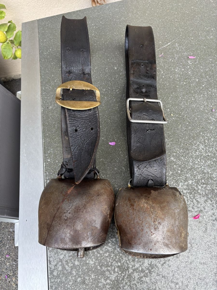Cloches & sonnailles: Firmann NR 3 und 5 – D'occasion à Schangnau par Roseggli82