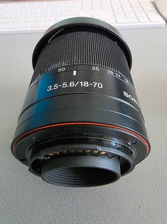 Sony Fotocamera: Sony A200 - Dig.Spiegelreflexkamera (2 Objektiven + Blitz) – Usato da Amriswil venduto da capri06 2