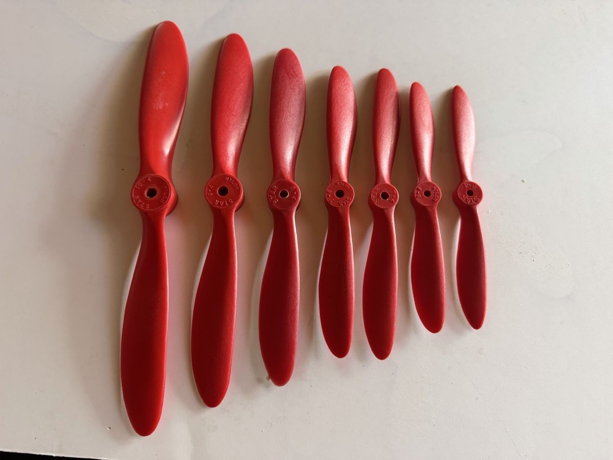 RC Modellbau: LOT  HÉLICES  NYLON  STAR – Neu (gemäss Beschreibung) aus Apples von Gasscret